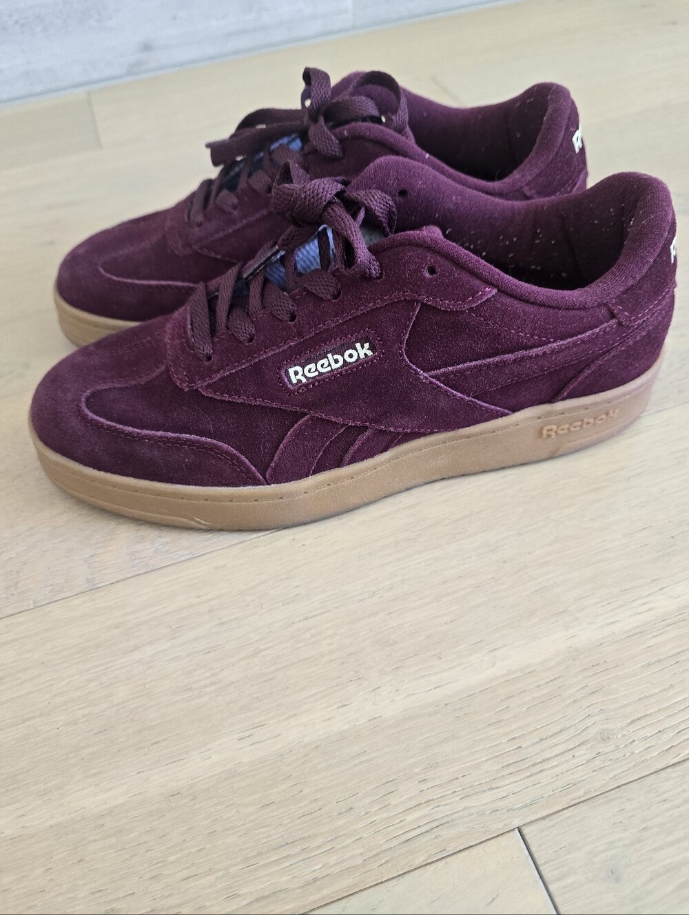 Reebok Classic Suede Sneakers in Burgundy Ortholite Comfort Footbed Msrp $90 - Picture 3 of 10